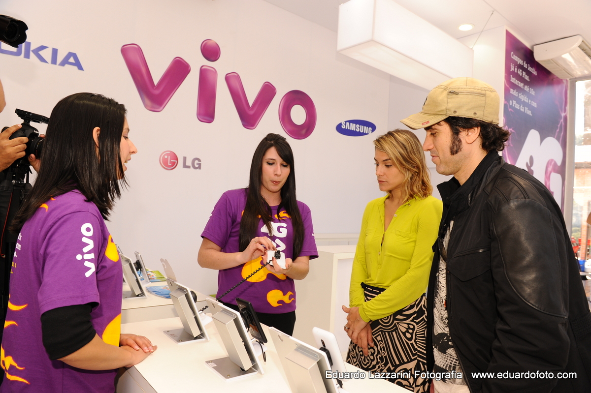 FOTOGRAFIA CORPORATIVA EMPRESARIAL TAUBATE SP Estande Vivo FOTÓGRAFO EDUARDO LAZZARINI