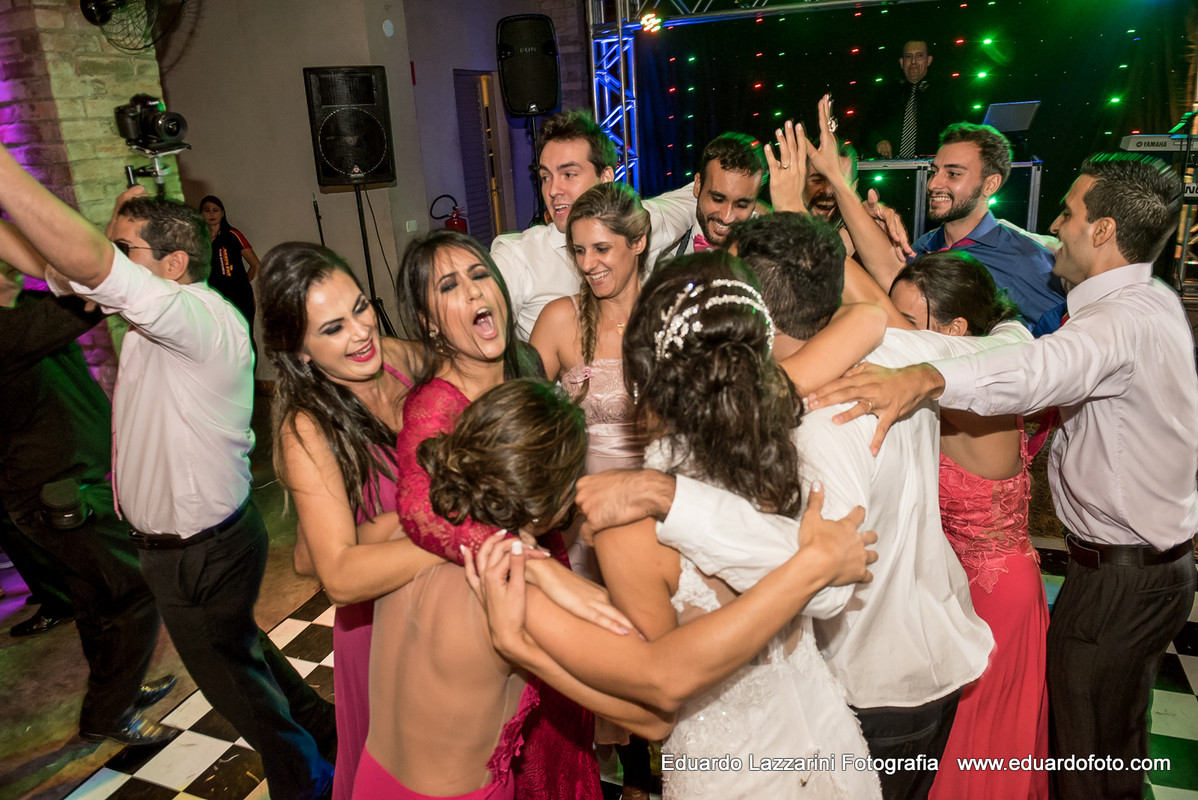 CASAMENTO TAUBATÉ Larissa e Luis Fernando FOTOGRAFO EDUARDO LAZZARINI FOTOGRAFO DE CASAMENTOS EM TAUBATE SP