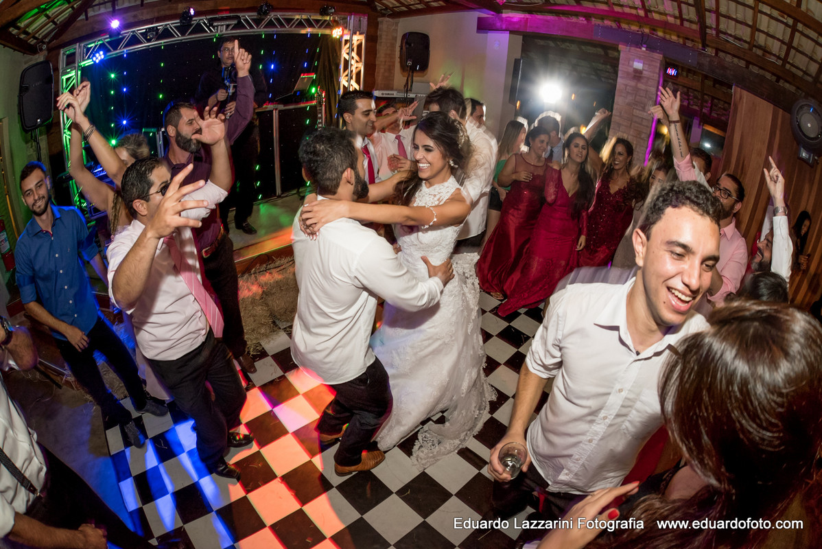 CASAMENTO TAUBATÉ Larissa e Luis Fernando FOTOGRAFO EDUARDO LAZZARINI FOTOGRAFO DE CASAMENTOS EM TAUBATE SP
