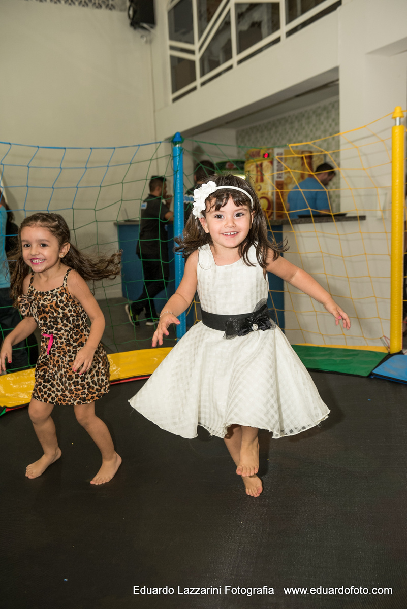 ANIVERSÁRIO Taubaté Isabella 3 anos FOTOGRAFO EDUARDO LAZZARINI FOTOGRAFO DE ANIVERSÁRIOS EM TAUBATE SP