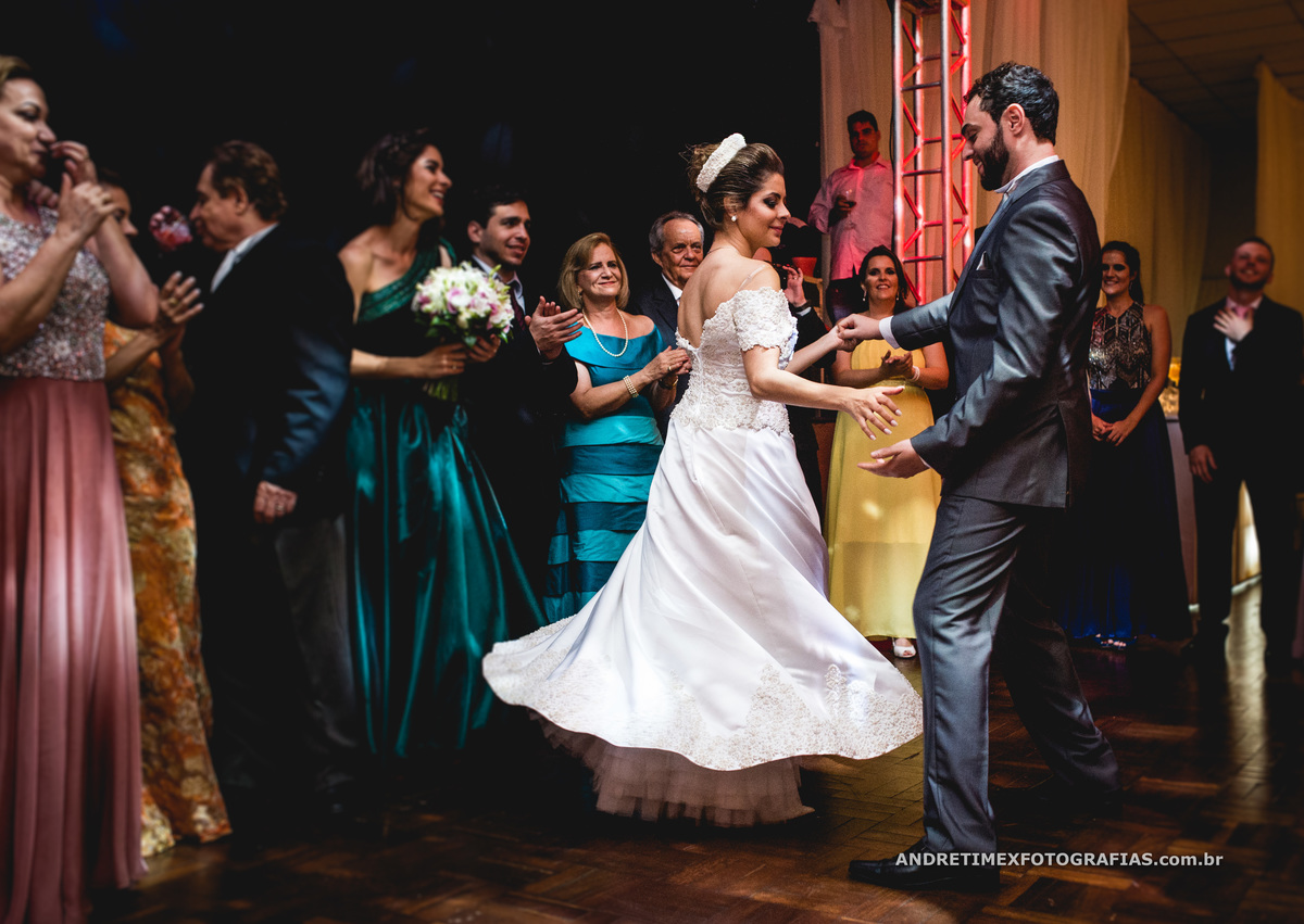 Fotografia casamento. Casamento Bariri. Fotógrafo Bariri. casamento no interior. wedding . fotografia de casamento. noivas. noivo. Inspiração casamentos.casamentos. fotografia com emoção . sensibilidade. Andre Timex fotografias.