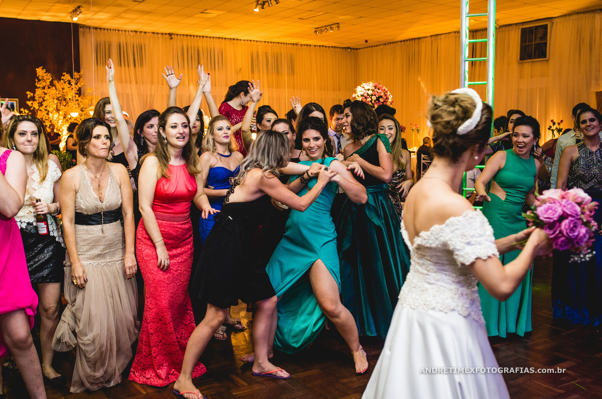 Fotografia casamento. Casamento Bariri. Fotógrafo Bariri. casamento no interior. wedding . fotografia de casamento. noivas. noivo. Inspiração casamentos.casamentos. fotografia com emoção . sensibilidade. Andre Timex fotografias.