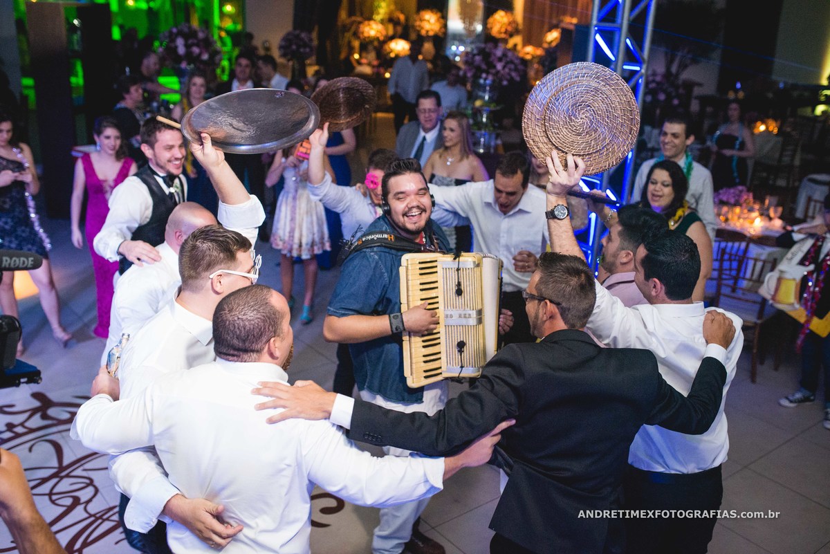 Fotografia de Casamento. Bauru . Buffet Caversan. Fotografia com emoção. noivas .noivos .wedding .bride . inspiração casamento