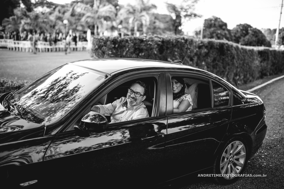 Casamento no Campo. Agudos-SP. Bauru-SP. Wedding Brasil. fotografia de casamento. casamento de dia. Casamento ao ar livre. Inspiração noivas. Andre Timex fotografias. casamento na fazenda. Tons pastéis. Vestido madrinha. Casamento no Campo.