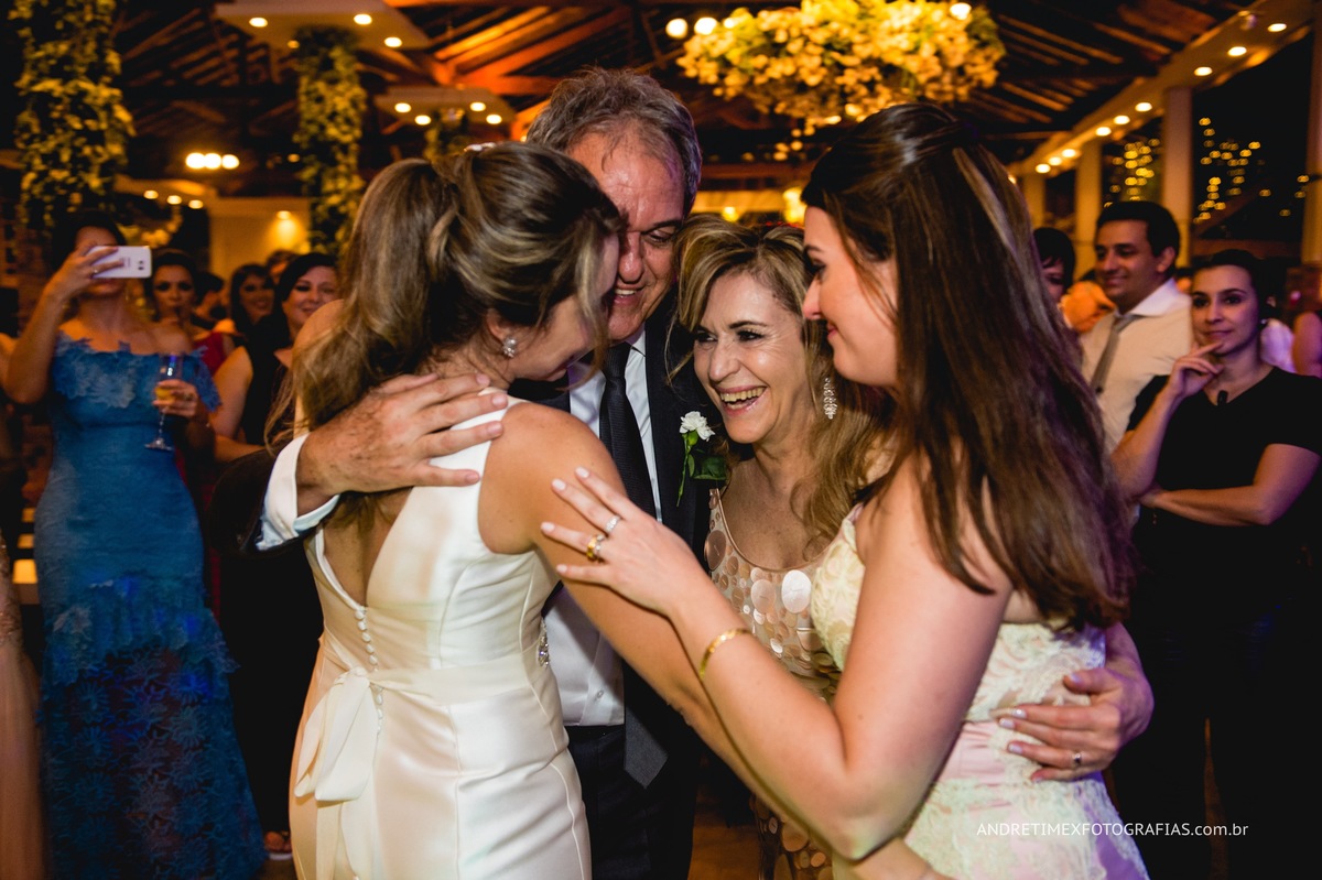 Fotografia de casamento. casamento Bauru. Casar Bauru. fotografia com emoção. fotos espontâneas. Fotógrafo Bauru. Wedding brasil. inspiração noiva. noivas2018. making-of. Bride. casamento em chácara. casamento na fazenda. Casamento de dia. casamento campo