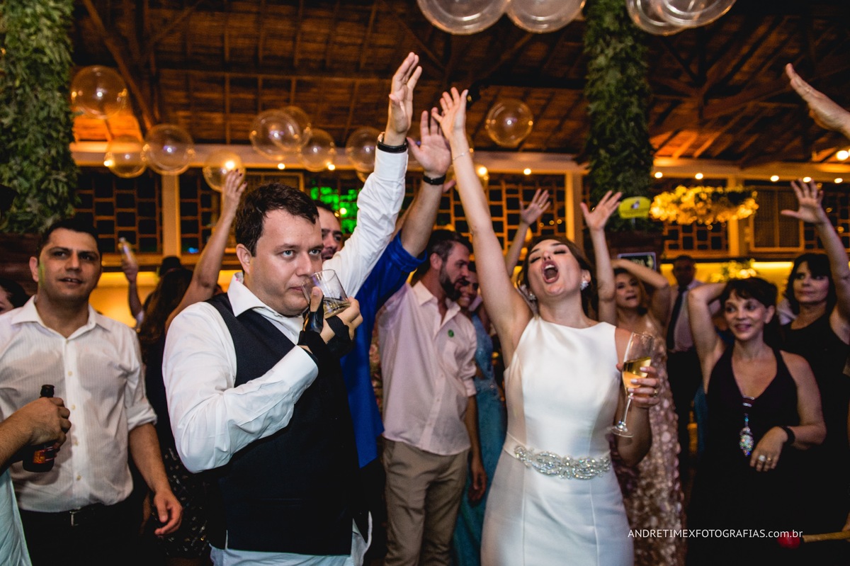 Fotografia de casamento. casamento Bauru. Casar Bauru. fotografia com emoção. fotos espontâneas. Fotógrafo Bauru. Wedding brasil. inspiração noiva. noivas2018. making-of. Bride. casamento em chácara. casamento na fazenda. Casamento de dia. casamento campo