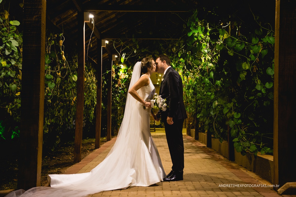 Fotografia de casamento. casamento Bauru. Casar Bauru. fotografia com emoção. fotos espontâneas. Fotógrafo Bauru. Wedding brasil. inspiração noiva. noivas2018. making-of. Bride. casamento em chácara. casamento na fazenda. Casamento de dia. casamento campo