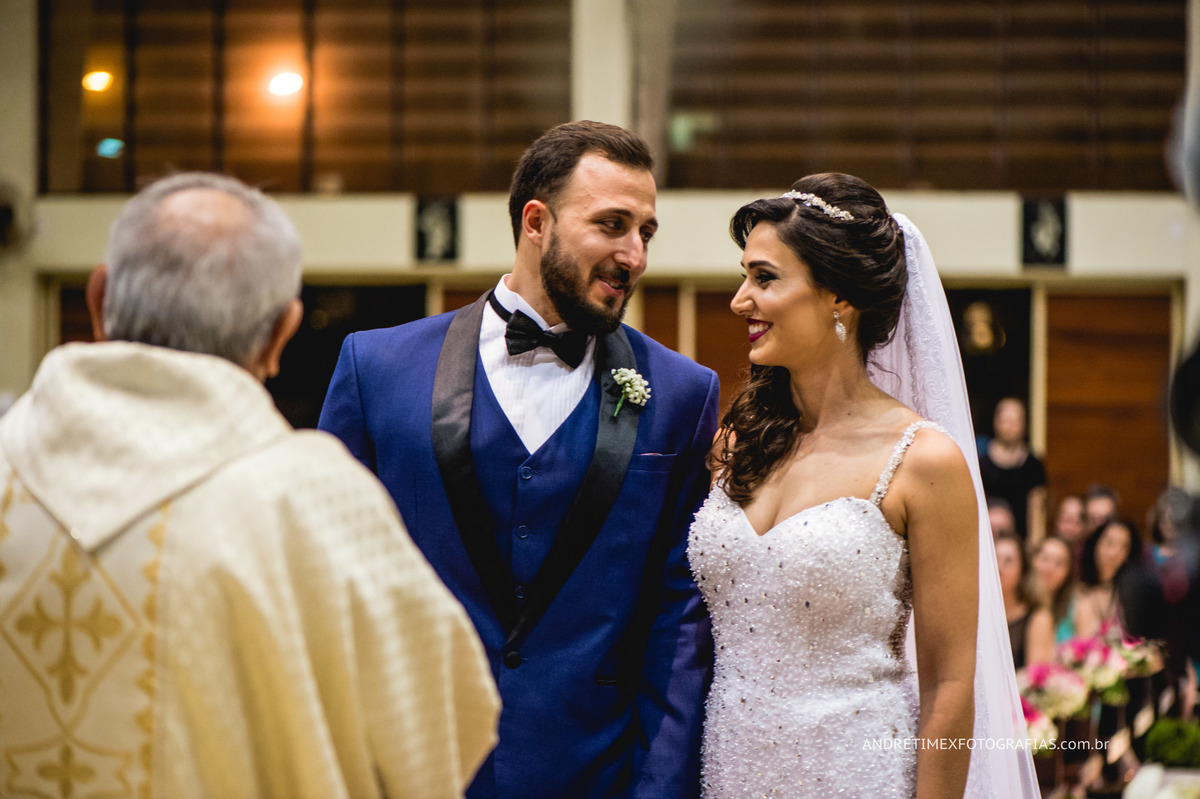 Fotografia casamento. fotografia Bauru. fotografia com emoção. wedding brasil. Inspiração casamento. fotografia moderna. buffet Caversan. festa de casamento. noiva. noivo. fotografia casal. Andre Timex fotógrafo. Bride.  Casamentos. 