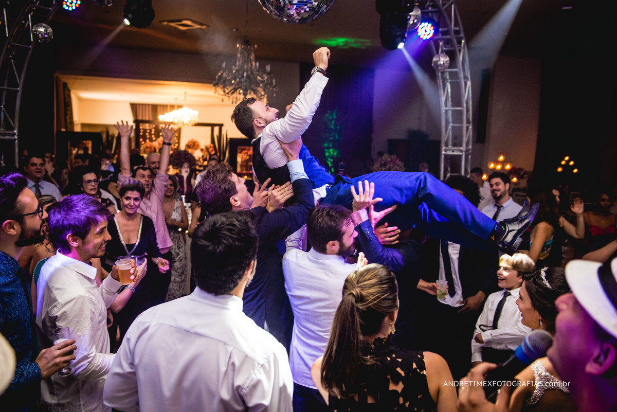 Fotografia casamento. fotografia Bauru. fotografia com emoção. wedding brasil. Inspiração casamento. fotografia moderna. buffet Caversan. festa de casamento. noiva. noivo. fotografia casal. Andre Timex fotógrafo. Bride.  Casamentos. 