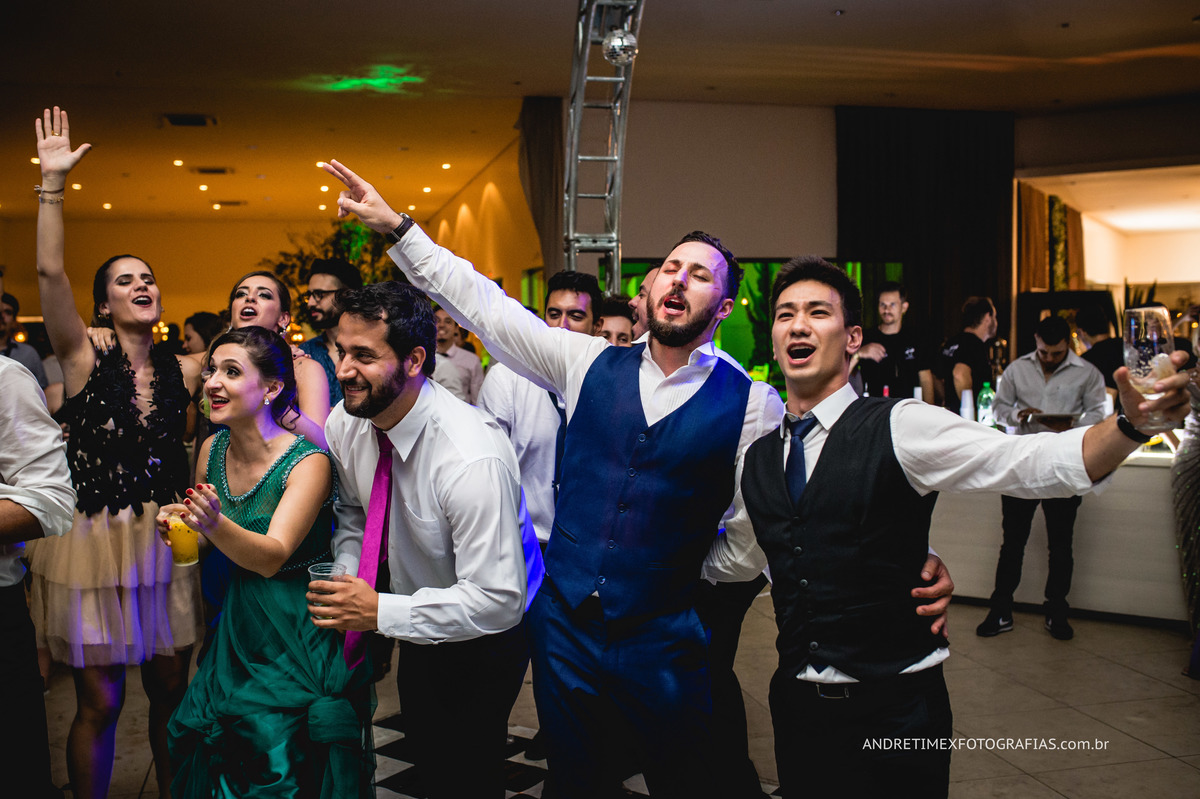 Fotografia casamento. fotografia Bauru. fotografia com emoção. wedding brasil. Inspiração casamento. fotografia moderna. buffet Caversan. festa de casamento. noiva. noivo. fotografia casal. Andre Timex fotógrafo. Bride.  Casamentos. 