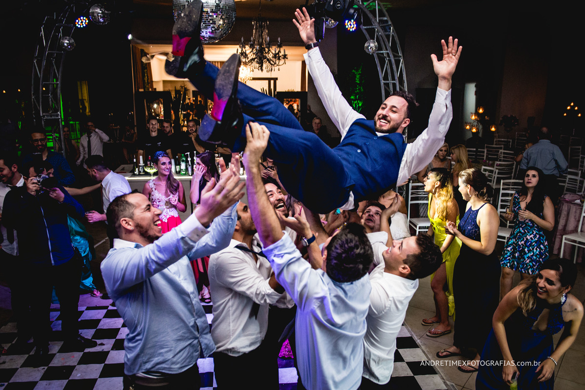 Fotografia casamento. fotografia Bauru. fotografia com emoção. wedding brasil. Inspiração casamento. fotografia moderna. buffet Caversan. festa de casamento. noiva. noivo. fotografia casal. Andre Timex fotógrafo. Bride.  Casamentos. 