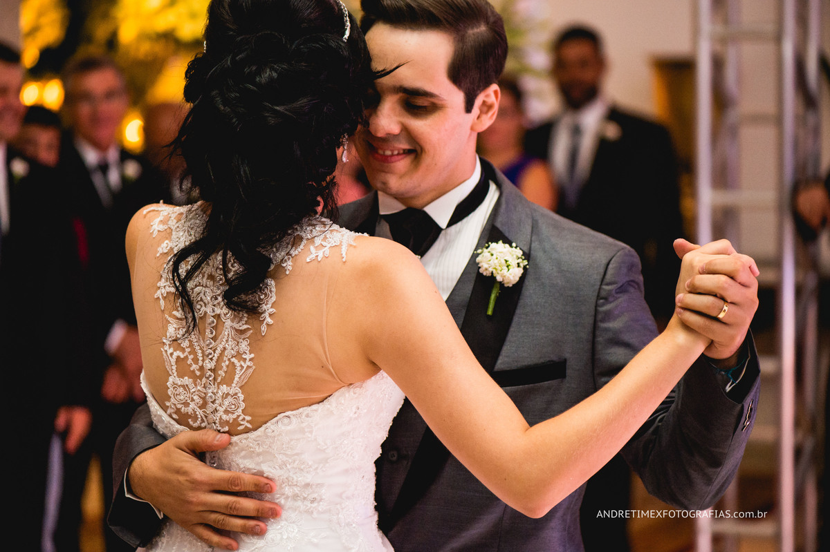 Edu Oliveira. Fotografia de casamento. Fotografia Bauru. casamentos. wedding. bride. Fotografo de casamento. Melhores fotógrafos do brasil. noivas. noivos. vestido da noiva. Wedding party. Casamento inspiração.