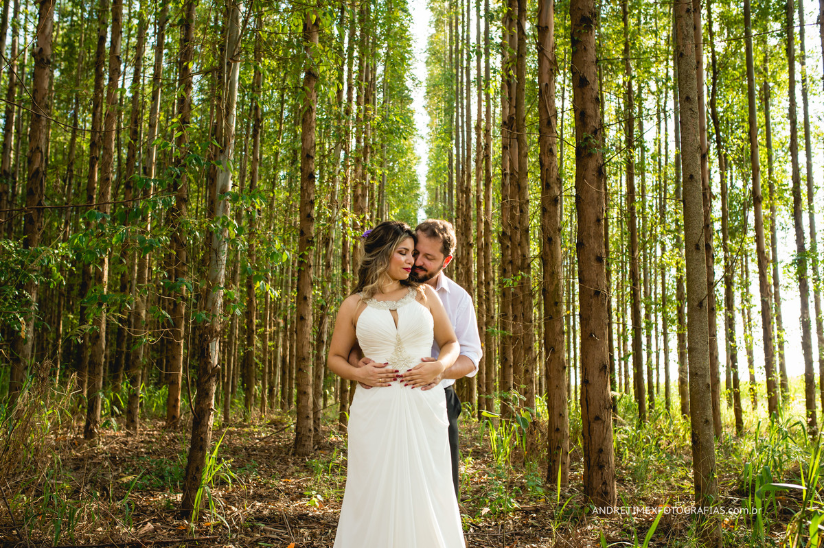 pre wedding - casamento - fotografia de casamento - noiva - noivo - fotografia bauru-sp - andre timex fotografias -fotografia no campo - fotografia com emoção - sensibilidade - ensaio de casal