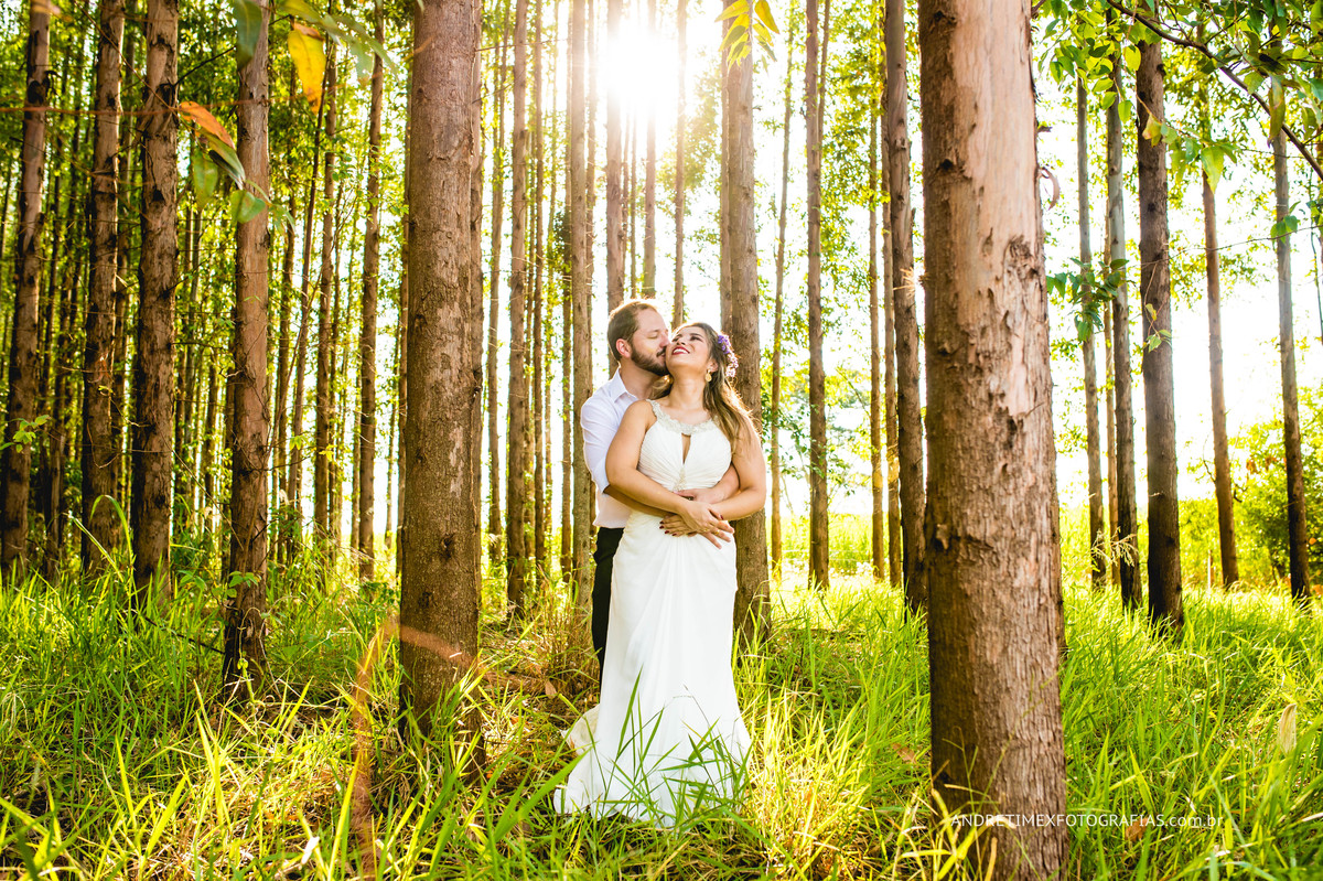 pre wedding - casamento - fotografia de casamento - noiva - noivo - fotografia bauru-sp - andre timex fotografias -fotografia no campo - fotografia com emoção - sensibilidade - ensaio de casal