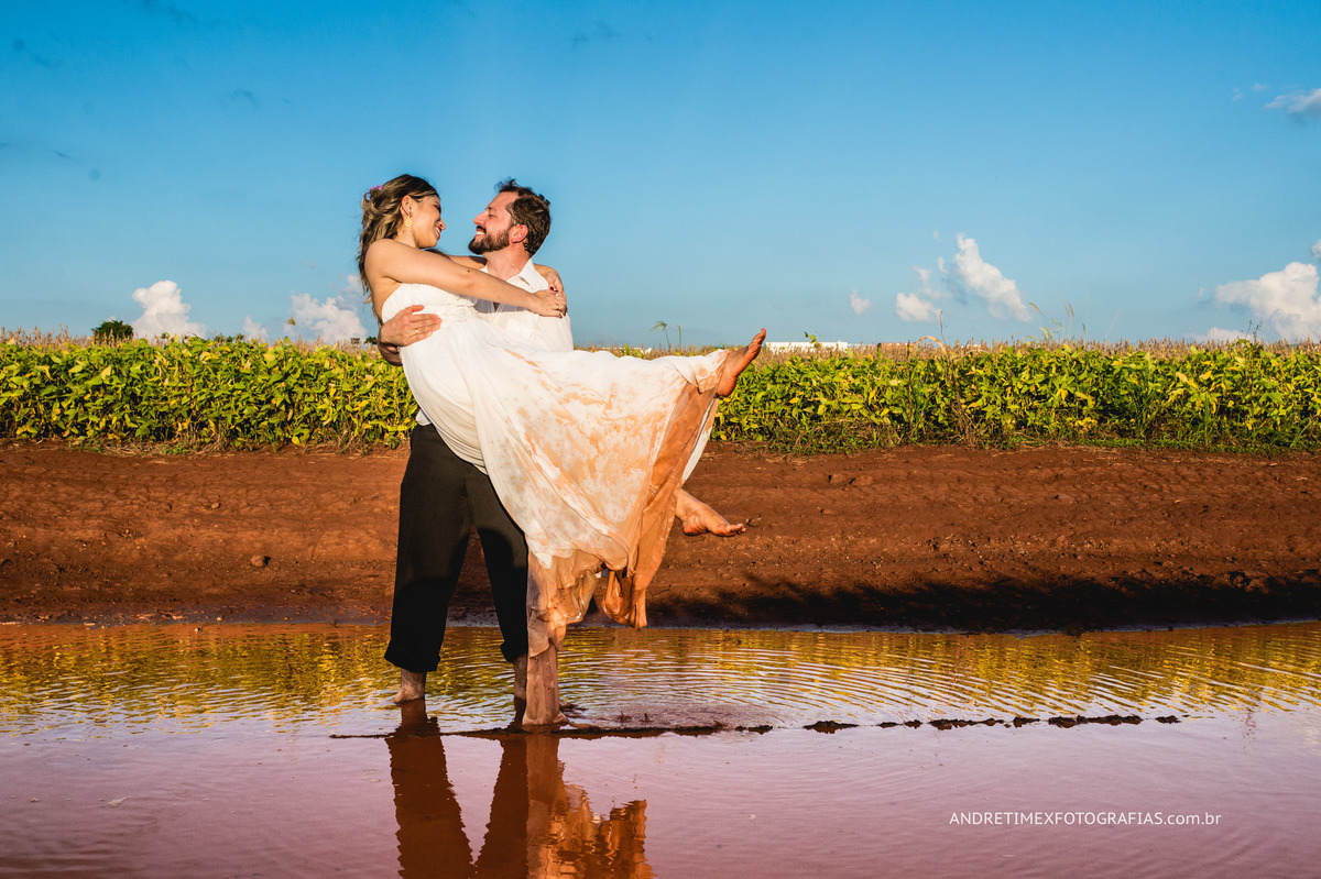 pre wedding - casamento - fotografia de casamento - noiva - noivo - fotografia bauru-sp - andre timex fotografias -fotografia no campo - fotografia com emoção - sensibilidade - ensaio de casal