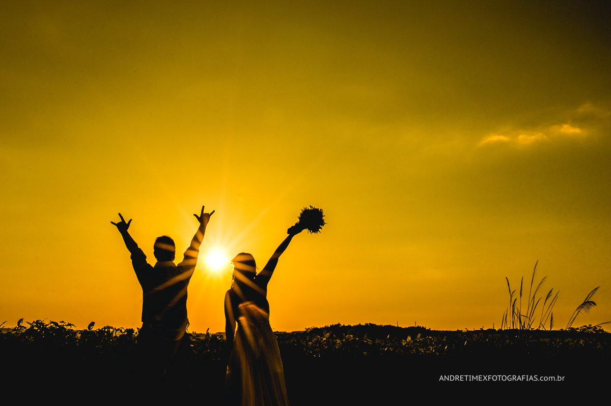 pre wedding - casamento - fotografia de casamento - noiva - noivo - fotografia bauru-sp - andre timex fotografias -fotografia no campo - fotografia com emoção - sensibilidade - ensaio de casal