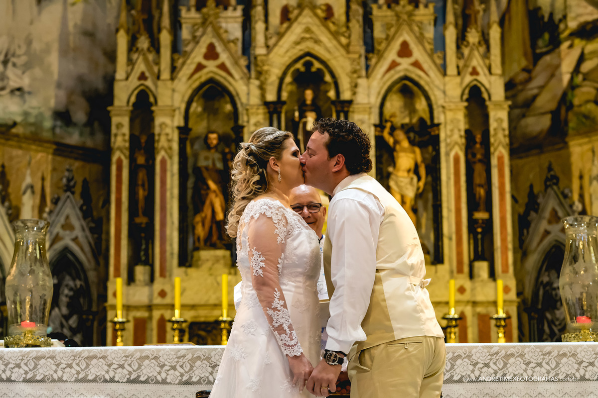 Casamento Jau-sp. Fotografia de casamento. wedding brasil. andre timex fotografias. fotografia com emoção. casamentos. noiva. noivo. casamento no campo. igreja matriz jau-sp. Inspirations photographers. Bride. Married.