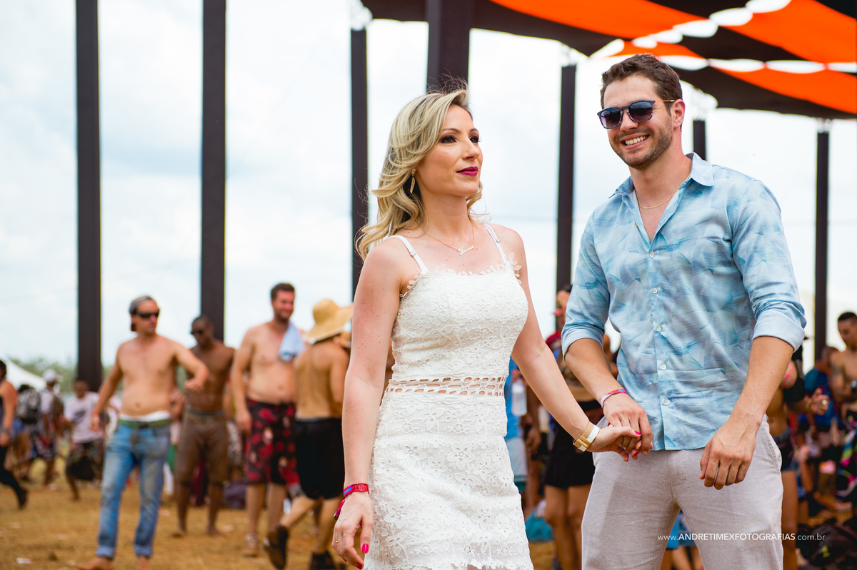 Ensaio casamento. Fotografia de casamento. Out Bauru. Rave Out. Fotografia Bauru. Wedding. Casamentos. Ensaio casal. Pre wedding. Bauru. Sao Paulo raves. Noiva. Noivo. Inspiração casamento.