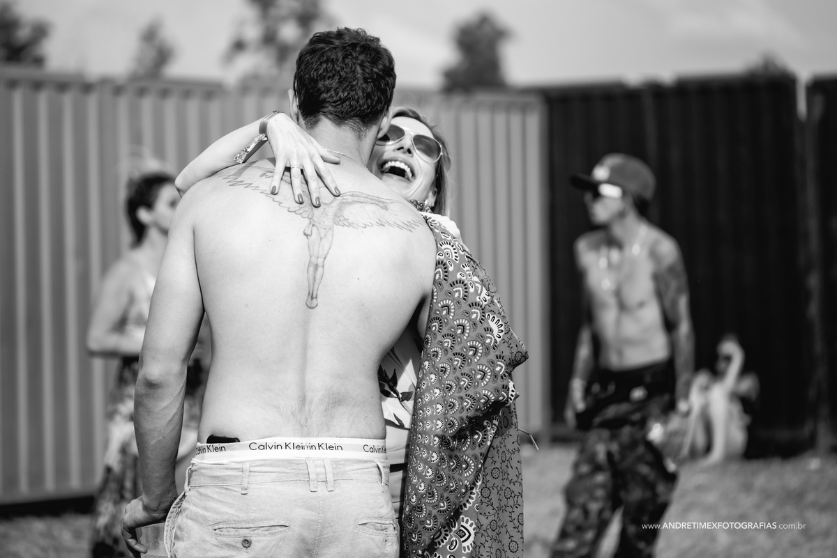 Ensaio casamento. Fotografia de casamento. Out Bauru. Rave Out. Fotografia Bauru. Wedding. Casamentos. Ensaio casal. Pre wedding. Bauru. Sao Paulo raves. Noiva. Noivo. Inspiração casamento.