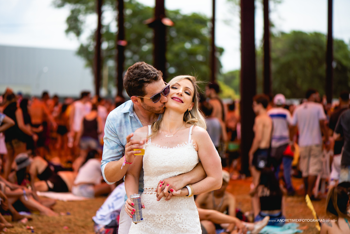 Ensaio casamento. Fotografia de casamento. Out Bauru. Rave Out. Fotografia Bauru. Wedding. Casamentos. Ensaio casal. Pre wedding. Bauru. Sao Paulo raves. Noiva. Noivo. Inspiração casamento.
