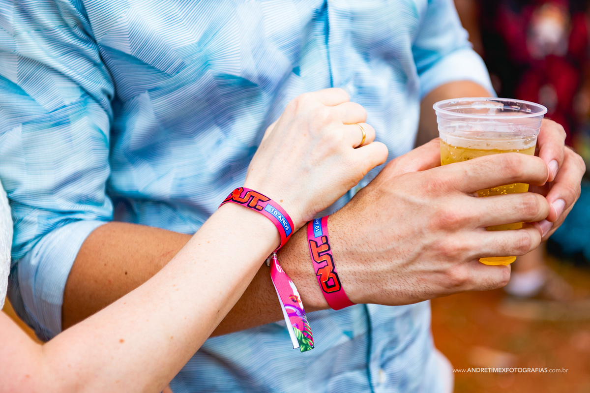 Ensaio casamento. Fotografia de casamento. Out Bauru. Rave Out. Fotografia Bauru. Wedding. Casamentos. Ensaio casal. Pre wedding. Bauru. Sao Paulo raves. Noiva. Noivo. Inspiração casamento.