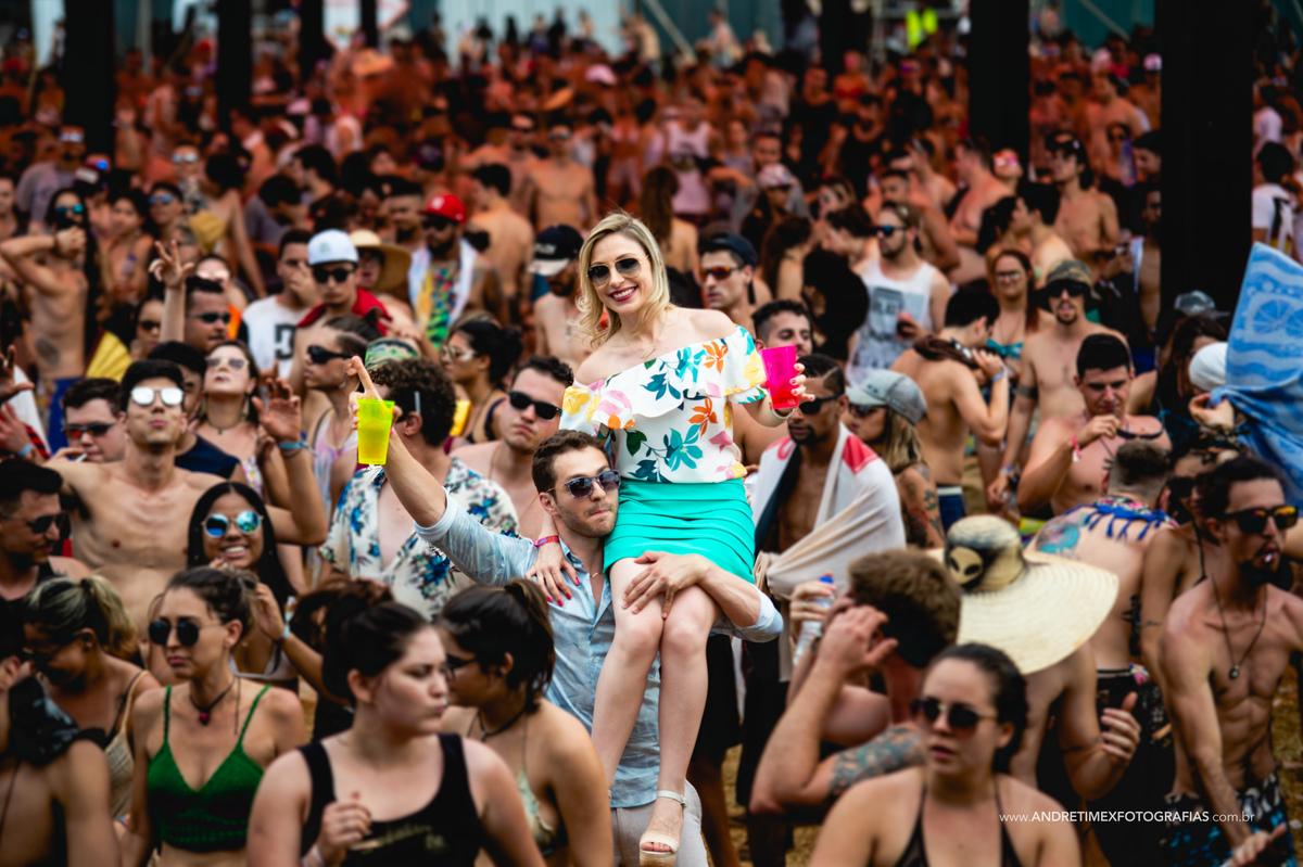 Ensaio casamento. Fotografia de casamento. Out Bauru. Rave Out. Fotografia Bauru. Wedding. Casamentos. Ensaio casal. Pre wedding. Bauru. Sao Paulo raves. Noiva. Noivo. Inspiração casamento.