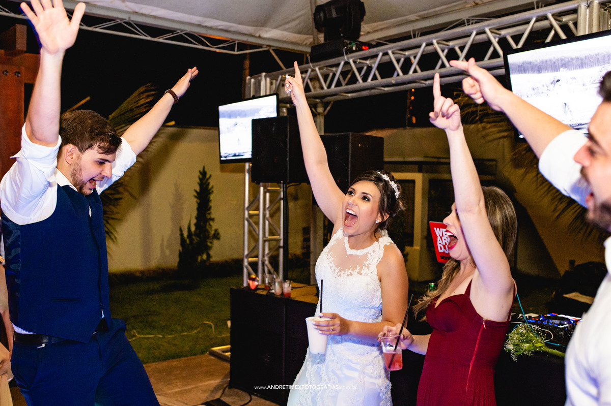 fotografia de casamento - Bauru - wedding- Casamento - fotografia bauru - noiva - noivo - vou casar - noiva do ano - vestido de noiva - Wedding Brasil - casamento no campo -casamento de dia - photographer - melhores fotógrafos de casamento.