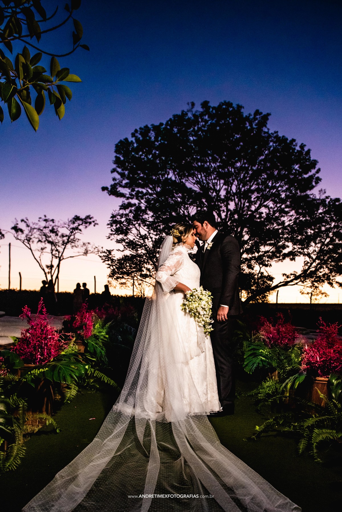 casamento em marilia - casamento -wedding -fotografo de casamento - marilia - bauru - casamento no campo - casamento na fazenda - fiquei noiva - festa de casamento - wedding day - vestido de noiva - fotografo bauru
