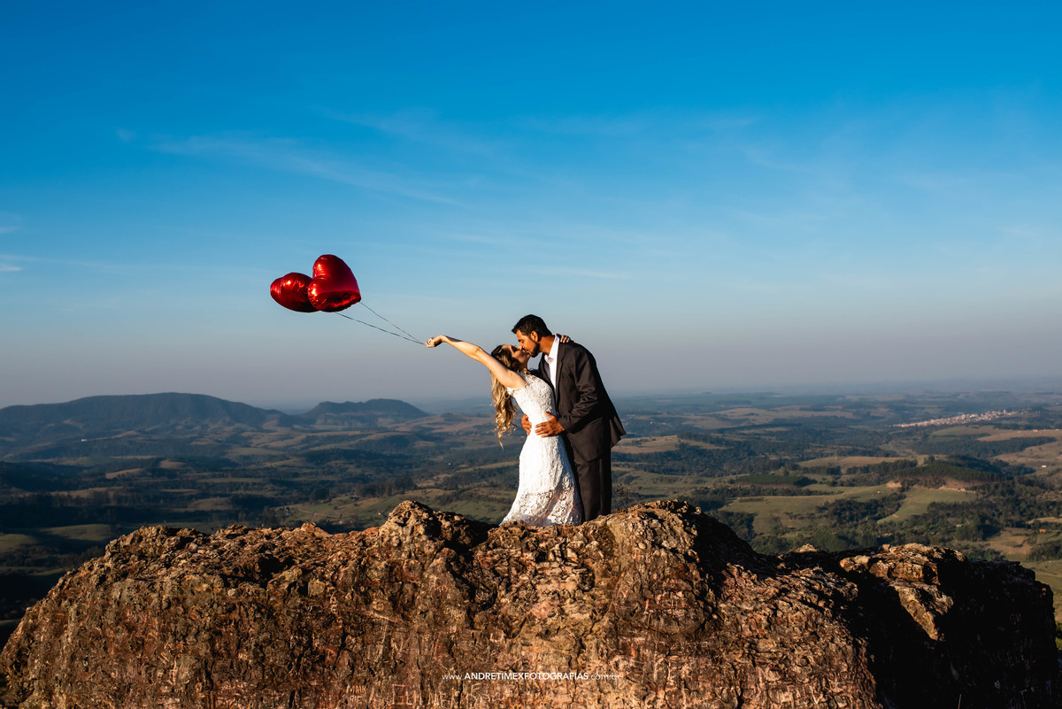 ensaio de casamento . pre wedding . pre ensaio . ensaio de casal . padrinho-sp . fotografia de casamento. ensaio em Botucatu. Cuesta de Botucatu. ensaio na serra.  os melhores fotógrafos de casamento.