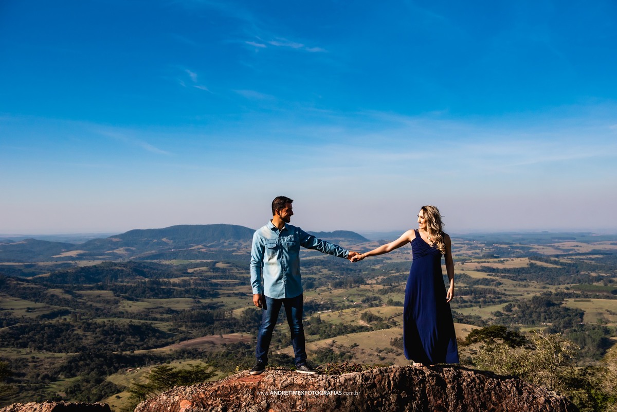 ensaio de casamento . pre wedding . pre ensaio . ensaio de casal . padrinho-sp . fotografia de casamento. ensaio em Botucatu. Cuesta de Botucatu. ensaio na serra.  os melhores fotógrafos de casamento.
