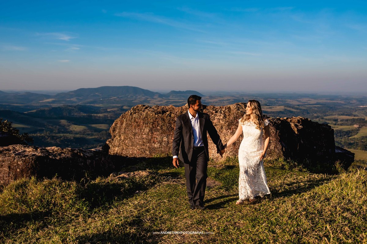 ensaio de casamento . pre wedding . pre ensaio . ensaio de casal . padrinho-sp . fotografia de casamento. ensaio em Botucatu. Cuesta de Botucatu. ensaio na serra.  os melhores fotógrafos de casamento.