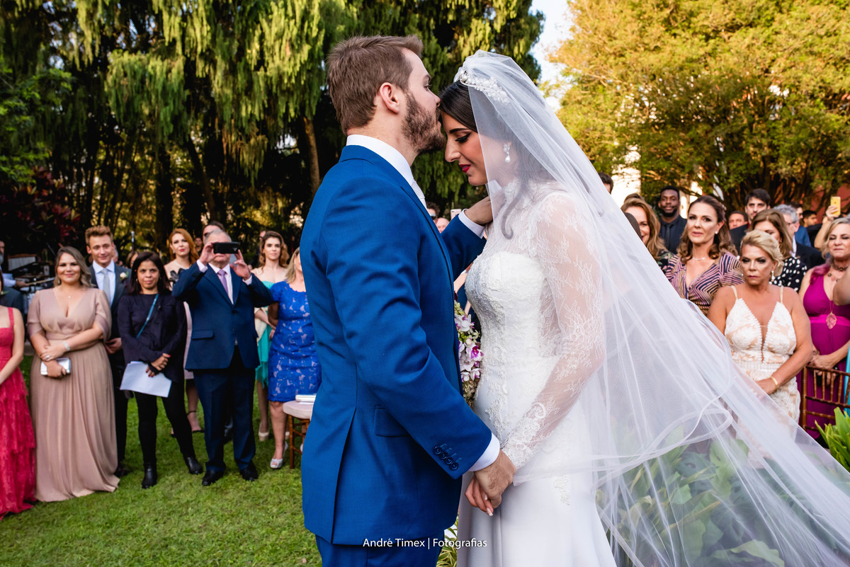 Tais Puntel - Constance Zahn - dia da noiva - vestido de noiva - fotografia de casamento - Fazenda dona Catarina - penteado de noiva  - wedding day - casamento no campo - casamento na fazenda - casamento de dia - Andre timex 