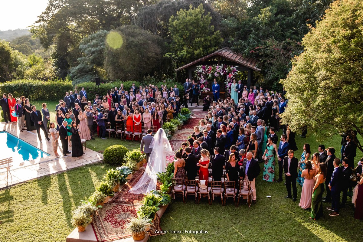 Tais Puntel - Constance Zahn - dia da noiva - vestido de noiva - fotografia de casamento - Fazenda dona Catarina - penteado de noiva  - wedding day - casamento no campo - casamento na fazenda - casamento de dia - Andre timex 