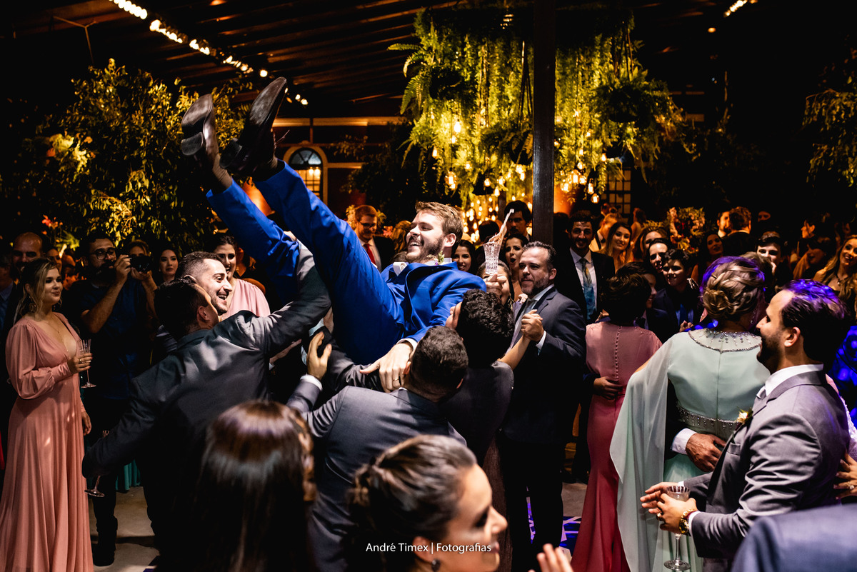 Tais Puntel - Constance Zahn - dia da noiva - vestido de noiva - fotografia de casamento - Fazenda dona Catarina - penteado de noiva  - wedding day - casamento no campo - casamento na fazenda - casamento de dia - Andre timex 