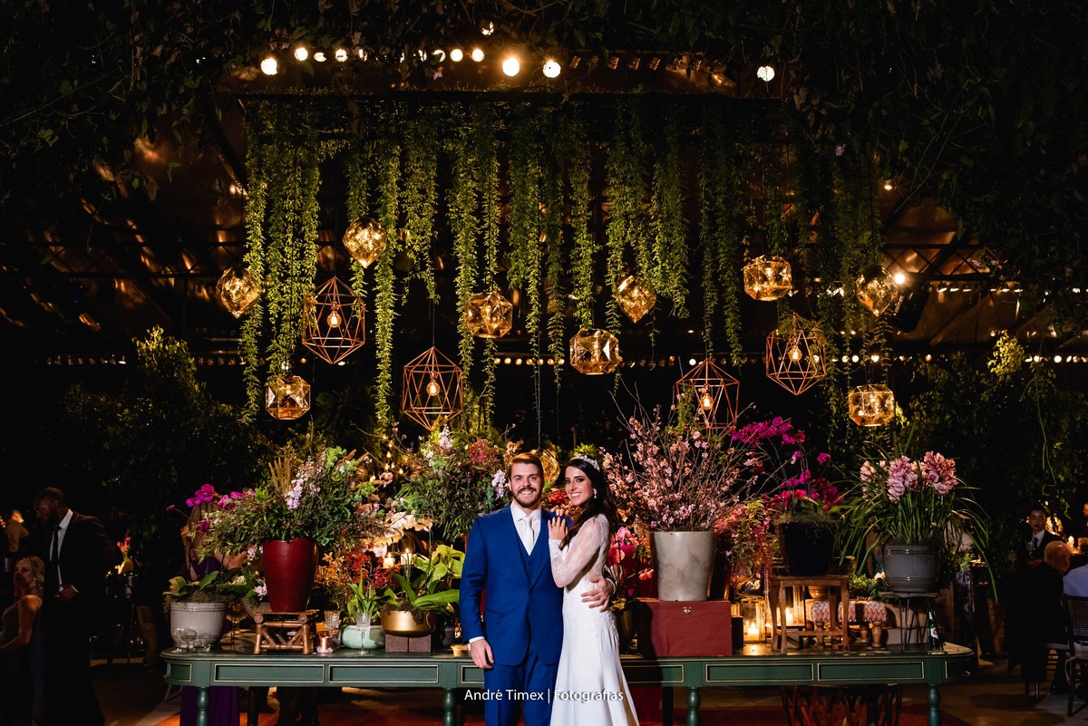 Tais Puntel - Constance Zahn - dia da noiva - vestido de noiva - fotografia de casamento - Fazenda dona Catarina - penteado de noiva  - wedding day - casamento no campo - casamento na fazenda - casamento de dia - Andre timex 
