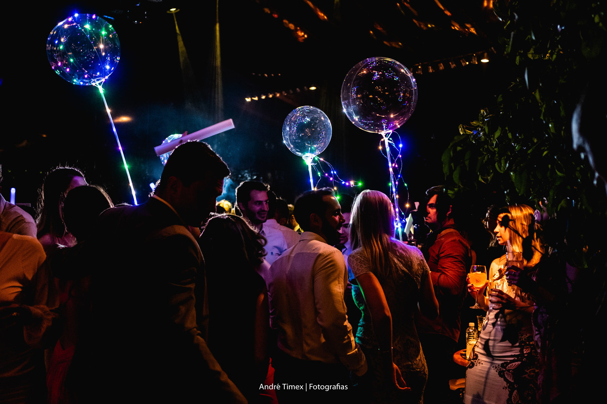 Tais Puntel - Constance Zahn - dia da noiva - vestido de noiva - fotografia de casamento - Fazenda dona Catarina - penteado de noiva  - wedding day - casamento no campo - casamento na fazenda - casamento de dia - Andre timex 