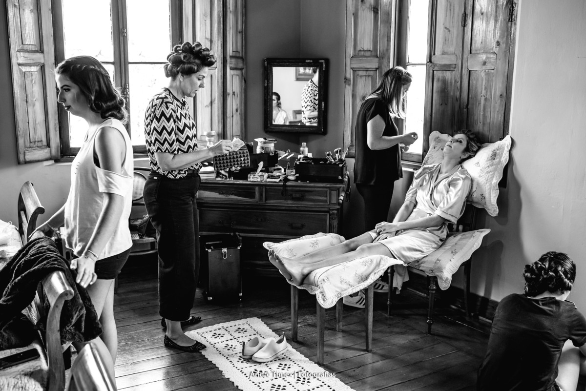 Making-of noiva - make bride - dia da noiva - vestido de noiva - fotografia de casamento - Fazenda dona Catarina - penteado de noiva  - wedding day - casamento no campo - casamento na fazenda - casamento de dia - Andre timex fotografo - casamentos