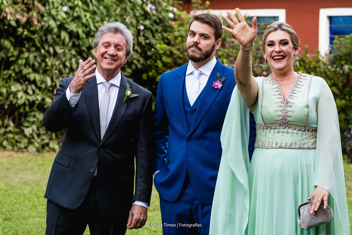 Tais Puntel - Constance Zahn - dia da noiva - vestido de noiva - fotografia de casamento - Fazenda dona Catarina - penteado de noiva  - wedding day - casamento no campo - casamento na fazenda - casamento de dia - Andre timex fotografo - casamentos