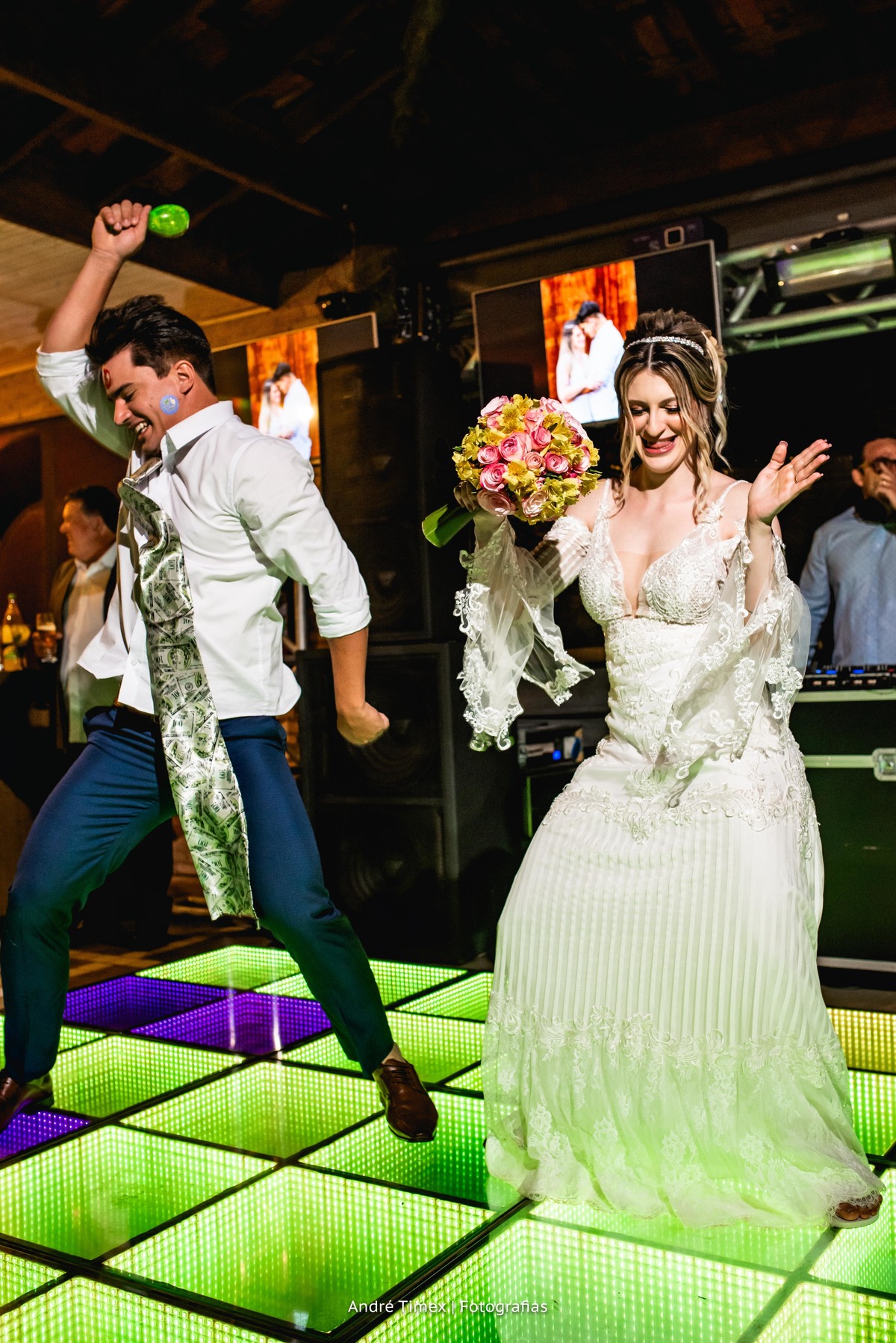 vila de São Francisco. Bauru. Fotografia de casamento. Casamento Bauru. vestido de noiva. noivas. casamento. wedding. casamento no campo. casamento na fazenda. casamento criativo. fotógrafo de casamento, wedding Day. 