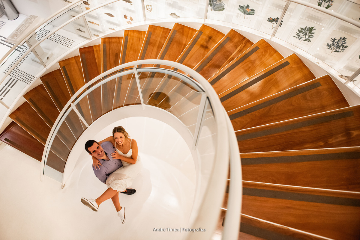 ensaio de casal. Av Paulista. ensaio em São Paulo. fotografia de casamento. Fotógrafo Bauru. Fotografia em Sao paulo. pré wedding.