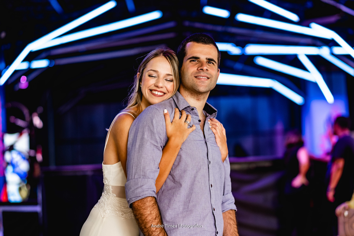 ensaio de casal. Av Paulista. ensaio em São Paulo. fotografia de casamento. Fotógrafo Bauru. Fotografia em Sao paulo. pré wedding.