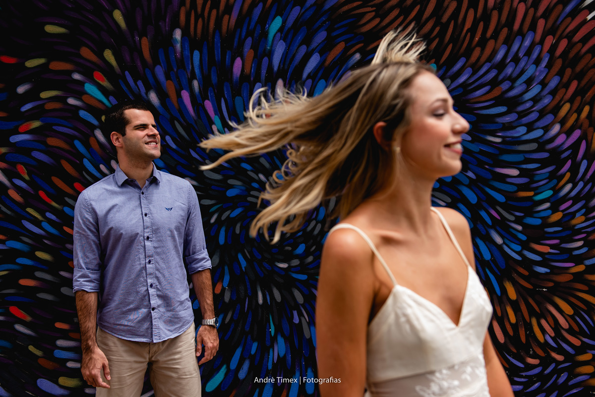 ensaio de casal. Av Paulista. ensaio em São Paulo. fotografia de casamento. Fotógrafo Bauru. Fotografia em Sao paulo. pré wedding.Beco do Batman