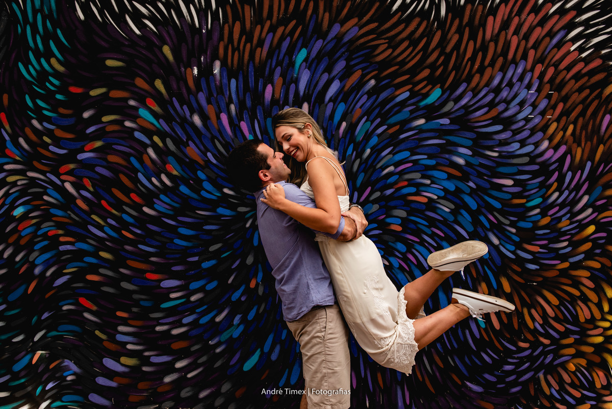 ensaio de casal. Av Paulista. ensaio em São Paulo. fotografia de casamento. Fotógrafo Bauru. Fotografia em Sao paulo. pré wedding.Beco do Batman