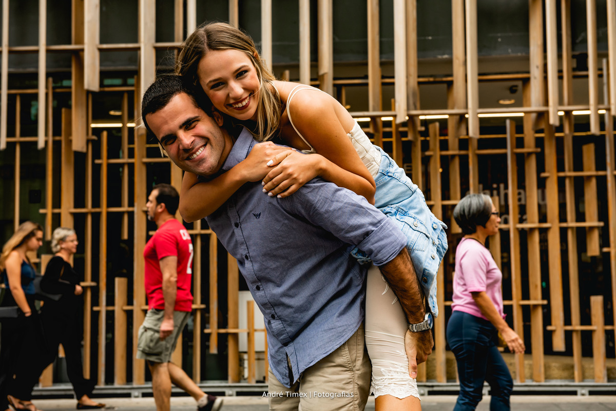 ensaio de casal. Av Paulista. ensaio em São Paulo. fotografia de casamento. Fotógrafo Bauru. Fotografia em Sao paulo. pré wedding.