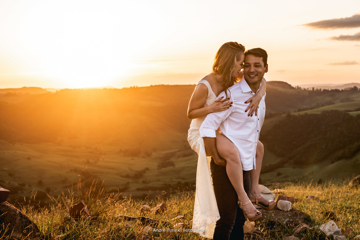 Pre ensaio casamento. morro do gavião. ribeiro claro turismo. eco turismo ribeirao claro. pre ensaio. pre wedding. ensaio de casamento. ensaio no campo. andre timex fotografias. ensaio por do sol