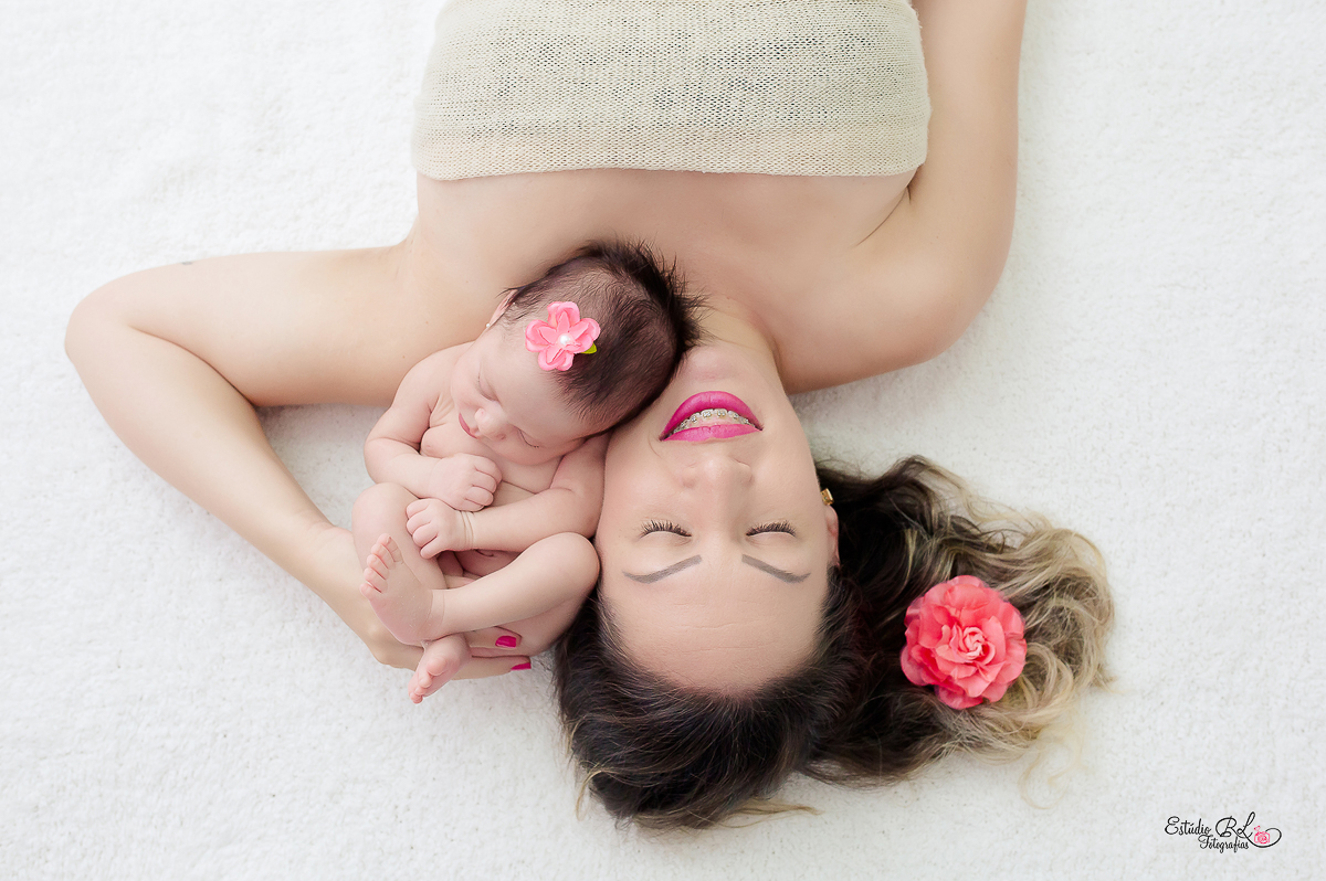 Mamãe também participou do ensaio newborn da Yasmim
