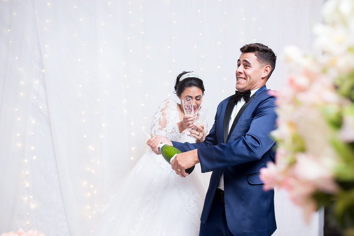 Hora de estourar o champanhe