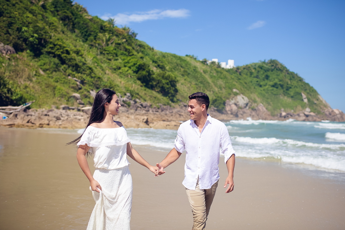 Pré Wedding Rebecca e Tiago, na praia do guaruja