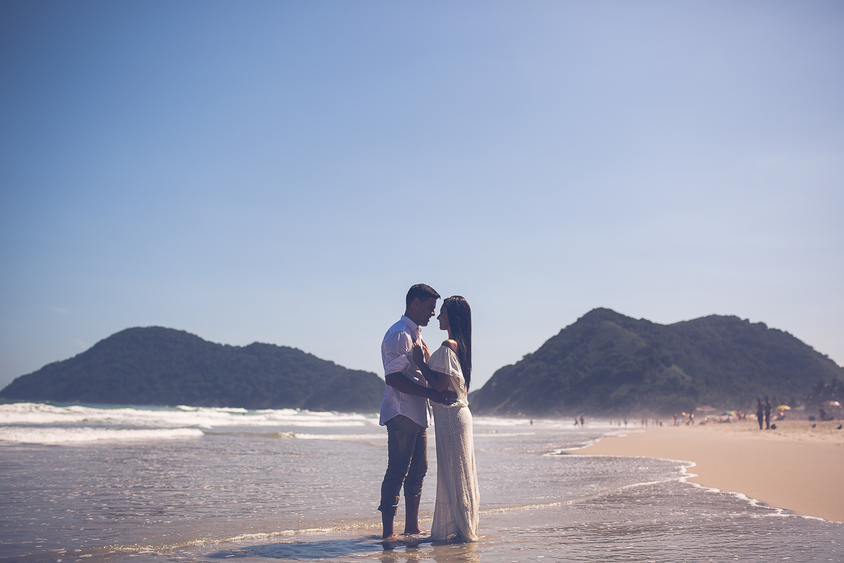 Pré Wedding Rebecca e Tiago, na praia do guaruja