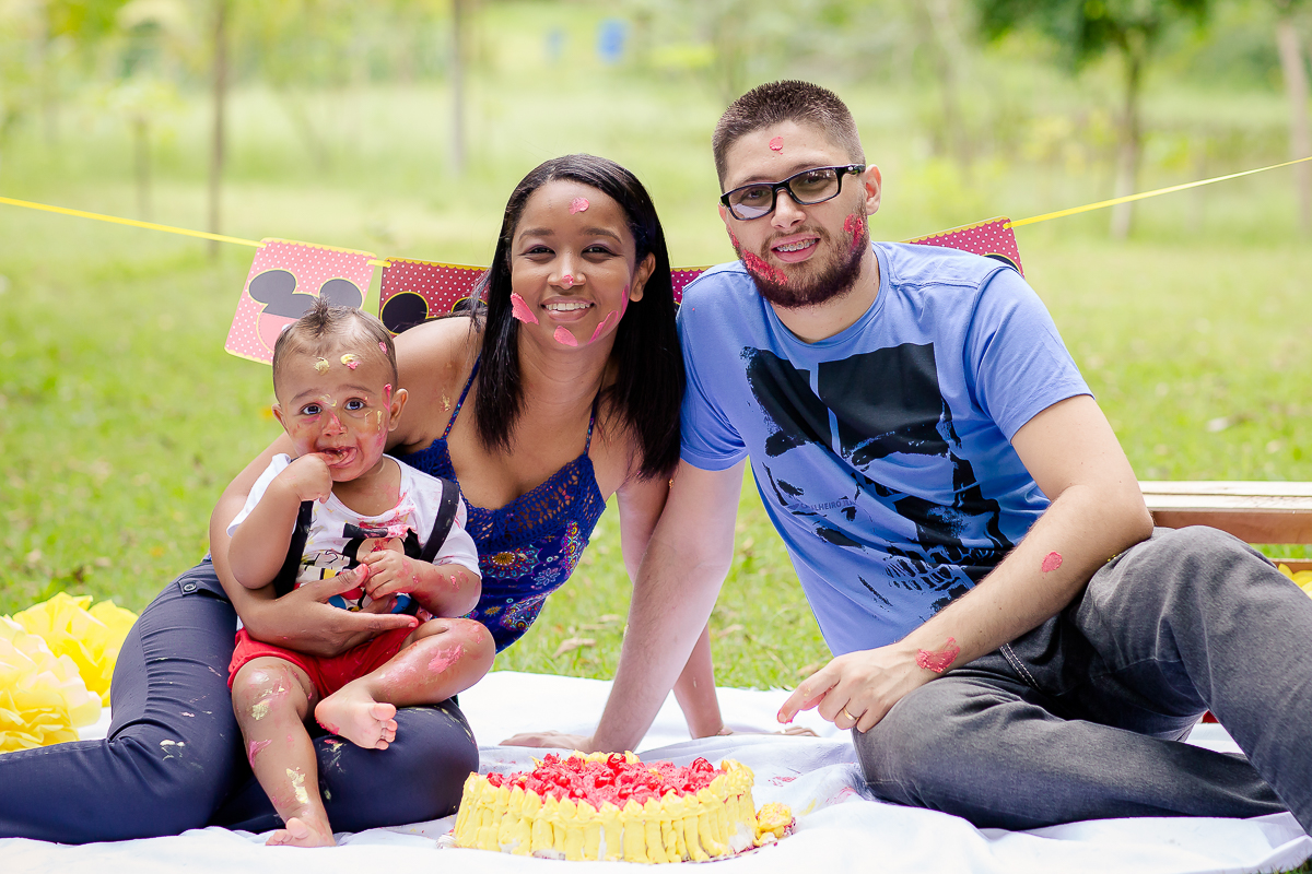 Papai e mamãe participando do ensaio do Davi